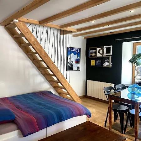 Cosy Centre Apartment